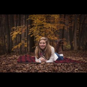 Meet your Posher, Julia